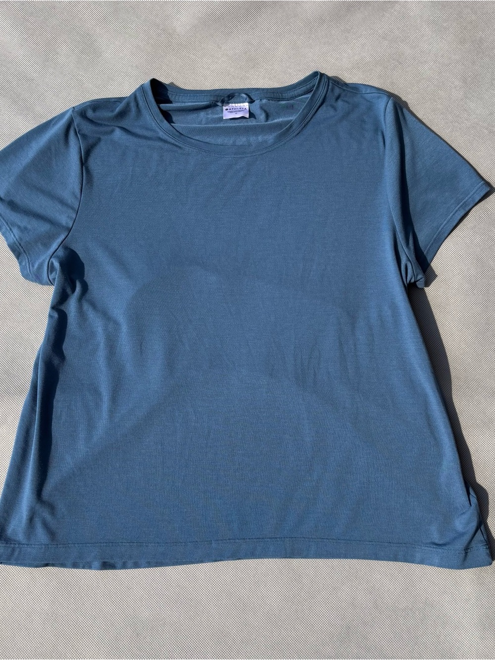 Athleta Women’s Air Out Cinch Tee in Blue Size Medium